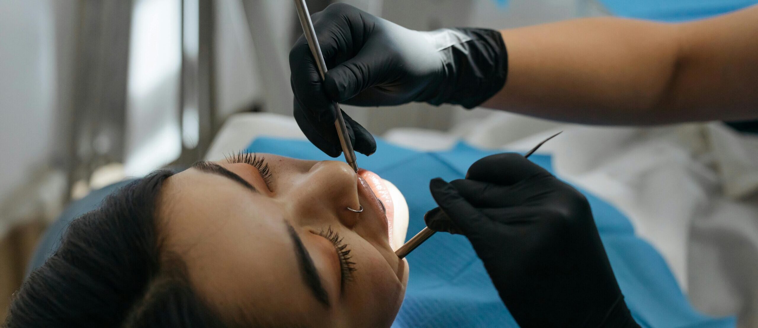 Chirurgia stomatologiczna w znieczuleniu og&oacute;lnym &ndash; dla kogo są przeznaczone takie zabiegi?